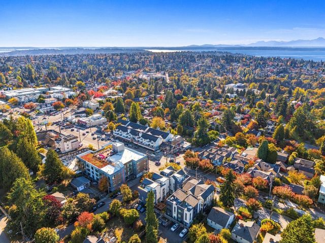 304 N 107th Street, Seattle, WA 98133