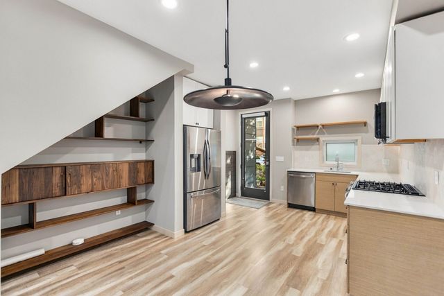 304 N 107th Street, Seattle, WA 98133