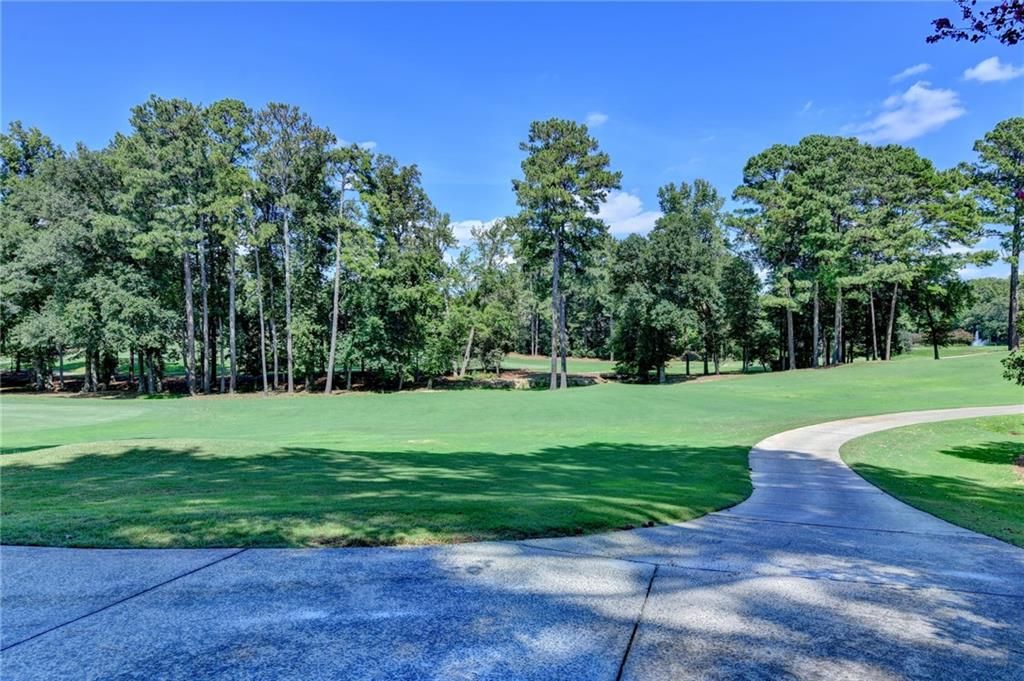 Image 108 of property listing at 1090 Matheson Way, Johns Creek, GA 30022