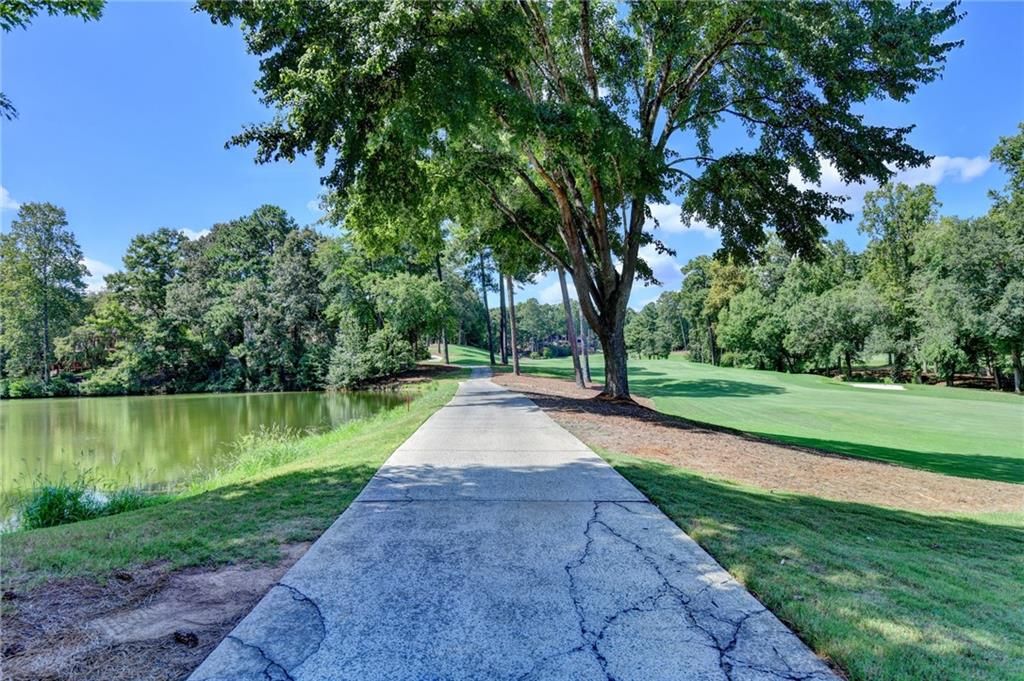 Image 109 of property listing at 1090 Matheson Way, Johns Creek, GA 30022
