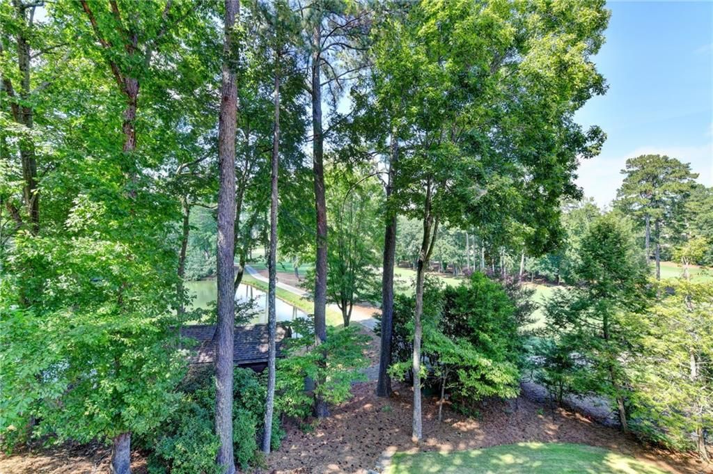 Image 111 of property listing at 1090 Matheson Way, Johns Creek, GA 30022