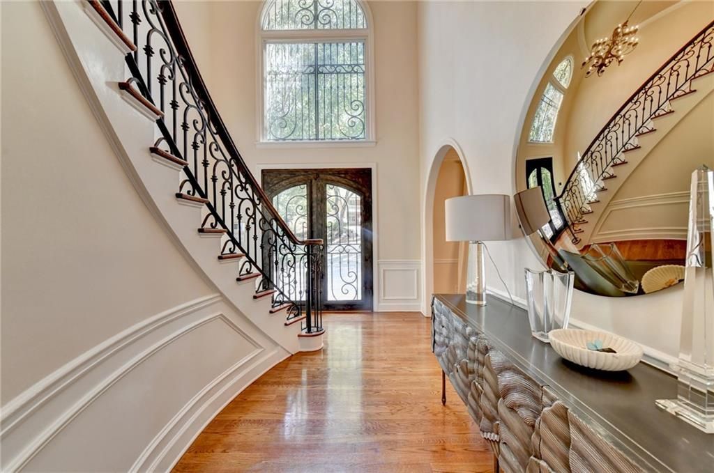 Image 16 of property listing at 1090 Matheson Way, Johns Creek, GA 30022