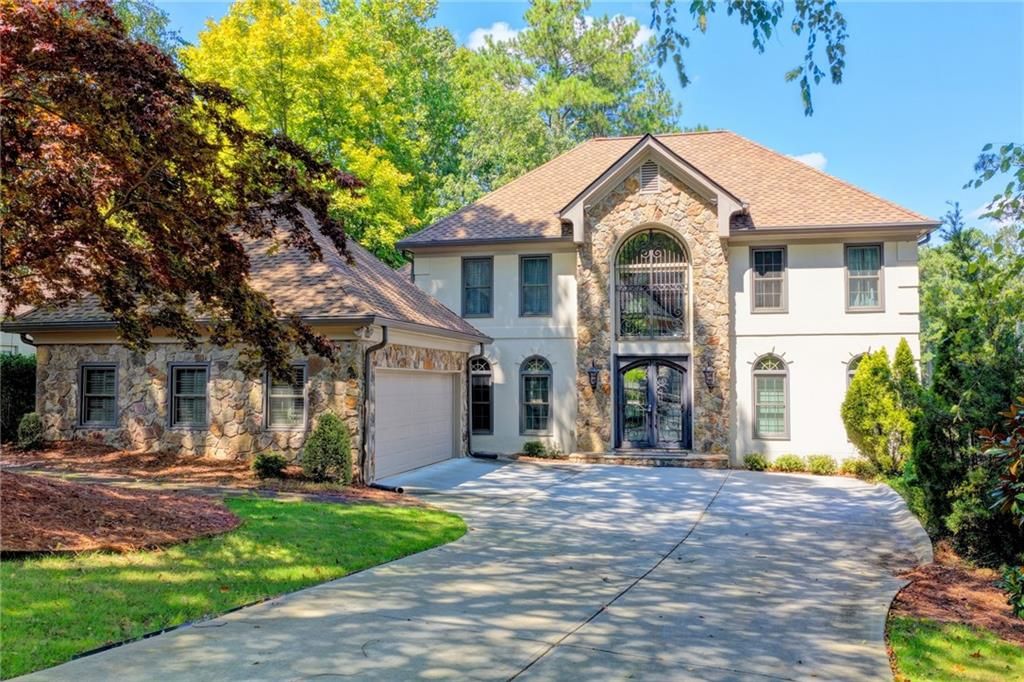 Image 2 of property listing at 1090 Matheson Way, Johns Creek, GA 30022