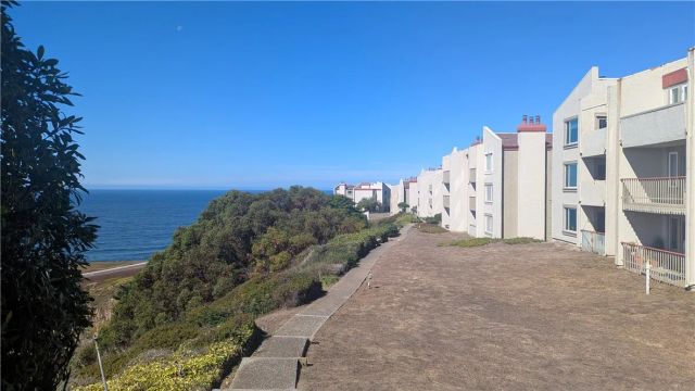 5015 Palmetto Avenue 1, Pacifica, CA 94044