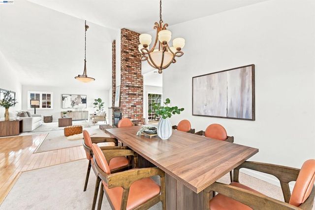 35615 Barnard Dr, Fremont, CA 94536