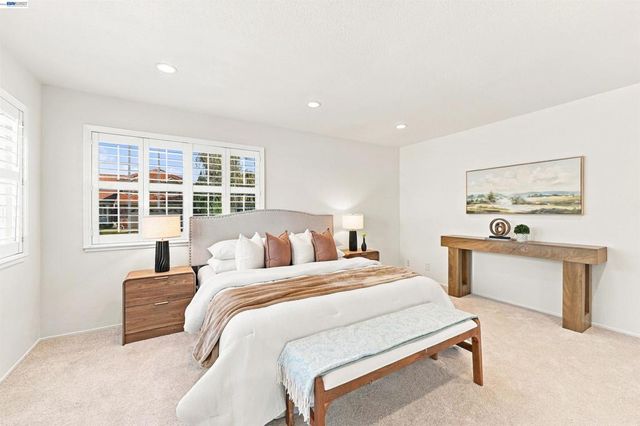 35615 Barnard Dr, Fremont, CA 94536