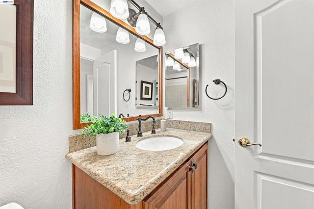 35615 Barnard Dr, Fremont, CA 94536