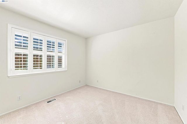 35615 Barnard Dr, Fremont, CA 94536