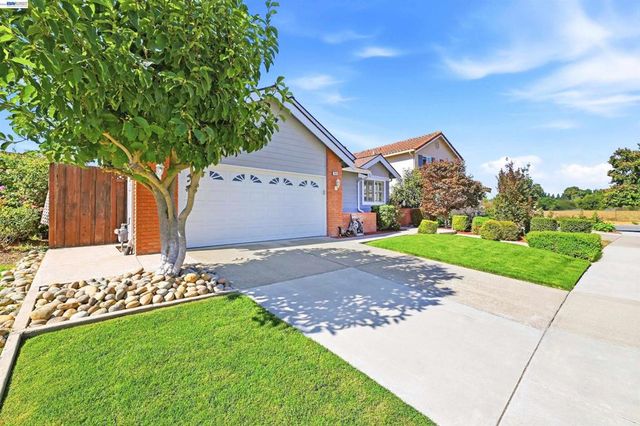 35615 Barnard Dr, Fremont, CA 94536