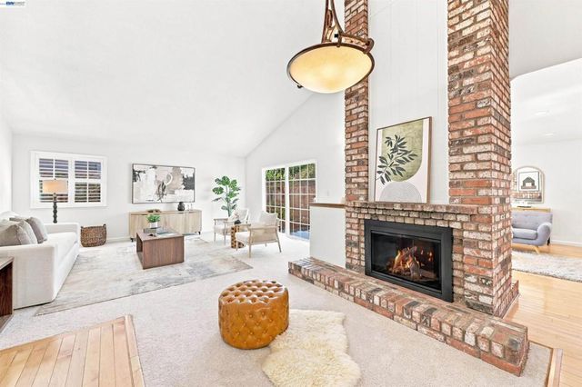 35615 Barnard Dr, Fremont, CA 94536