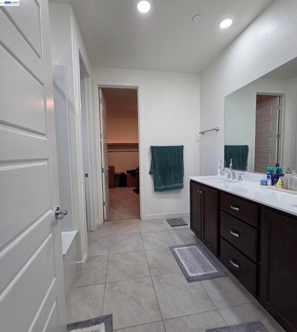 5390 Shenandoah Valley Ln, Antioch, CA 94531