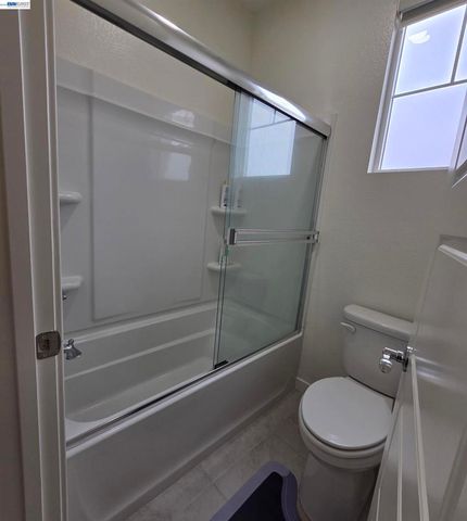 5390 Shenandoah Valley Ln, Antioch, CA 94531