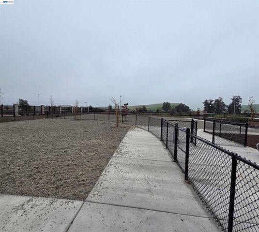 5390 Shenandoah Valley Ln, Antioch, CA 94531