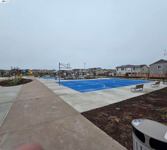 5390 Shenandoah Valley Ln, Antioch, CA 94531