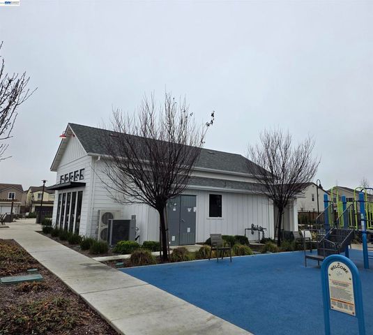 5390 Shenandoah Valley Ln, Antioch, CA 94531