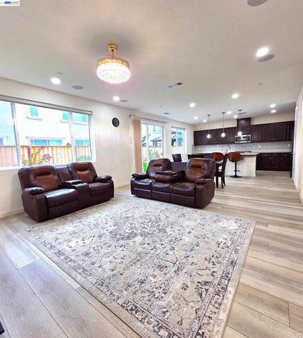 5390 Shenandoah Valley Ln, Antioch, CA 94531
