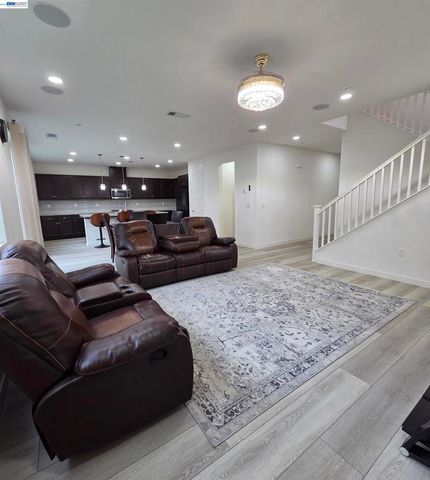5390 Shenandoah Valley Ln, Antioch, CA 94531