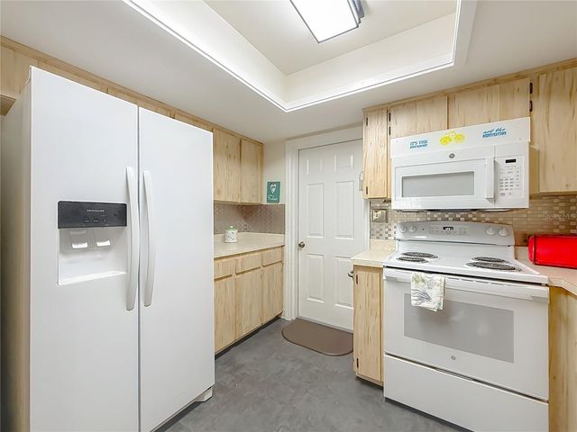 3703 NE 16TH PLACE, Ocala, FL 34470