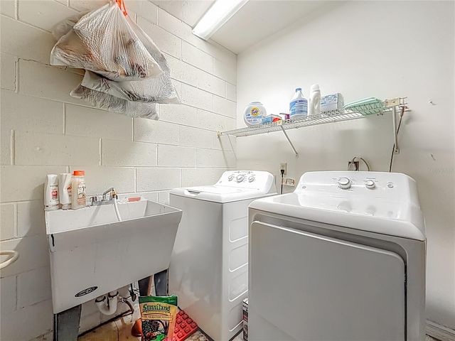 3703 NE 16TH PLACE, Ocala, FL 34470