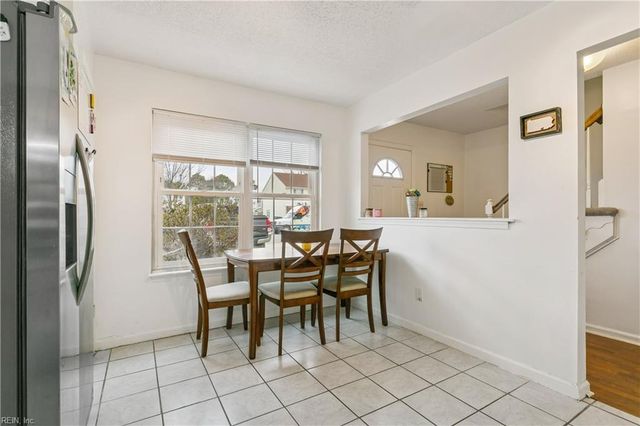 504 Hollomon DR, Hampton, VA 23666