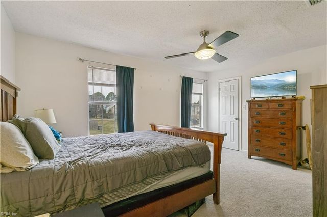 504 Hollomon DR, Hampton, VA 23666