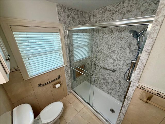 2106 Woodcrest Drive, Houston, TX 77018