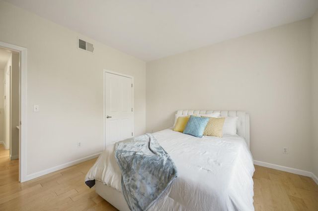 1982 W Bayshore Road 223, East Palo Alto, CA 94303