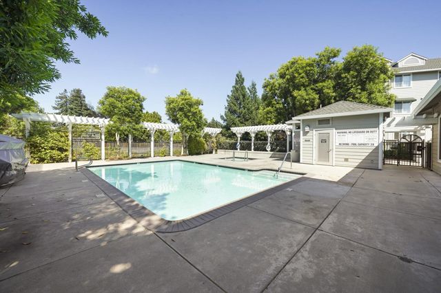 1982 W Bayshore Road 223, East Palo Alto, CA 94303