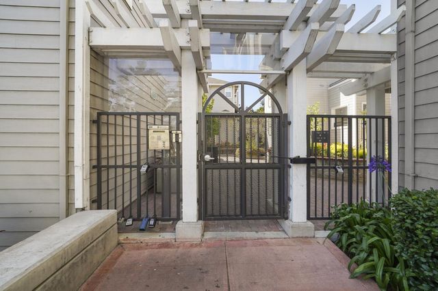 1982 W Bayshore Road 223, East Palo Alto, CA 94303