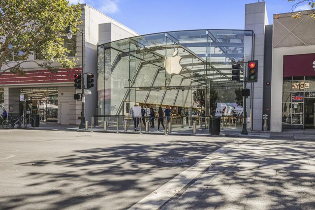 1982 W Bayshore Road 223, East Palo Alto, CA 94303