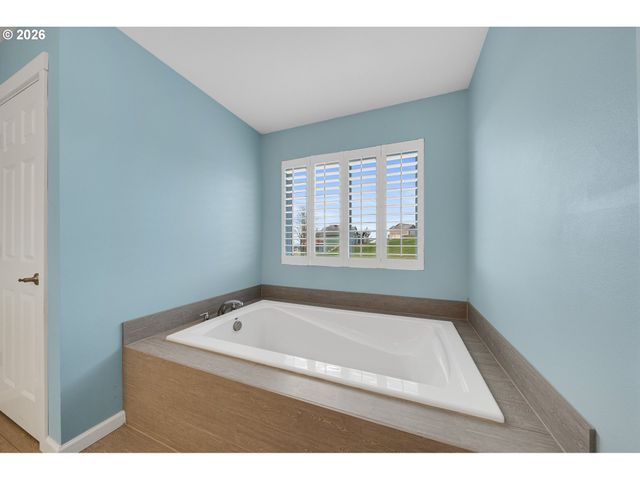 10360 SKYVIEW Rd, Tillamook, OR 97141