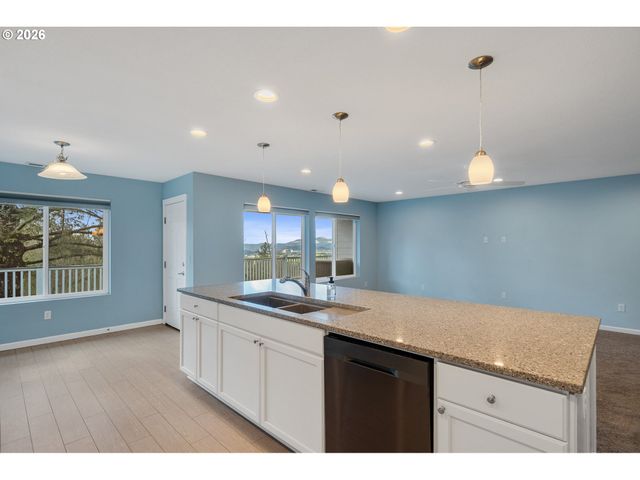 10360 SKYVIEW Rd, Tillamook, OR 97141