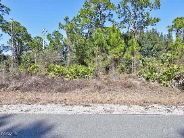 4405 Leeland Heights BLVD E, Lehigh Acres, FL 33936