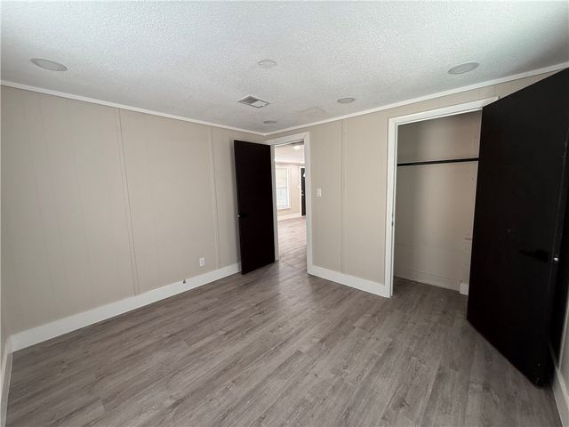 400 Austin St, George West, TX 78022