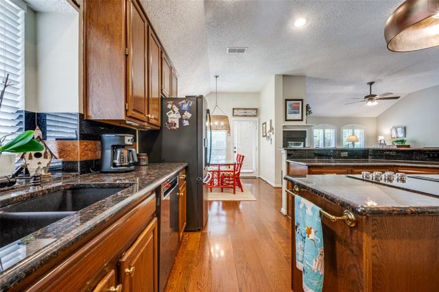 2201 Cheshire Drive, Flower Mound, TX 75028