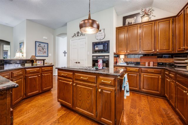 2201 Cheshire Drive, Flower Mound, TX 75028