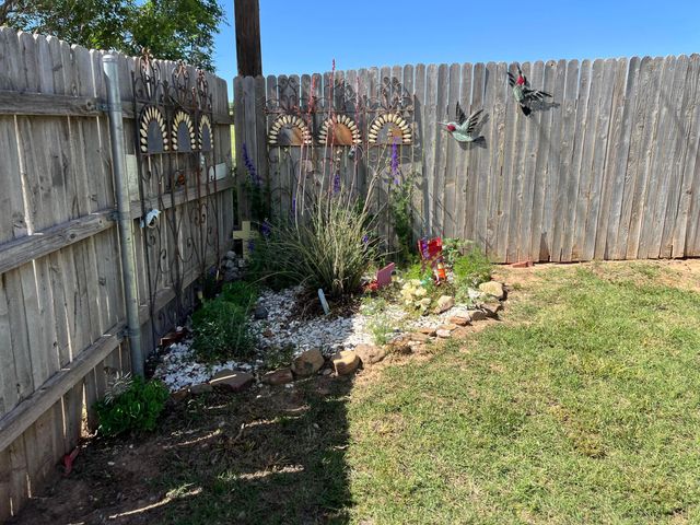 415 MESQUITE Avenue, Amarillo, TX 79108