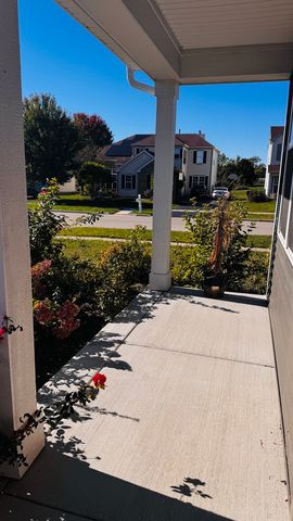 2101 Preswick Lane, Woodstock, IL 60098