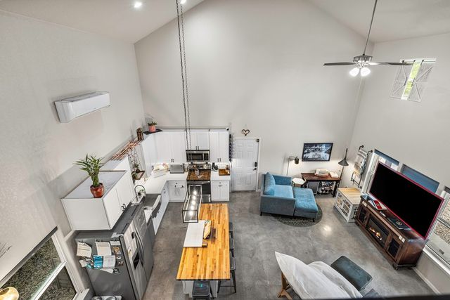 506 Burleson, Kerrville, TX 78028