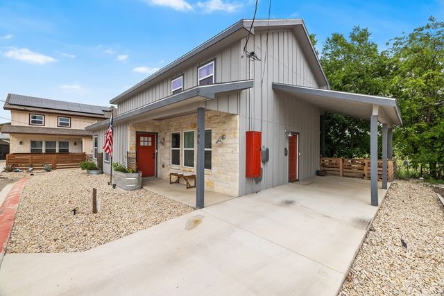 506 Burleson, Kerrville, TX 78028
