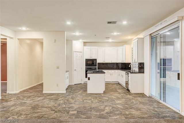 10798 Chillingham Drive, Las Vegas, NV 89183