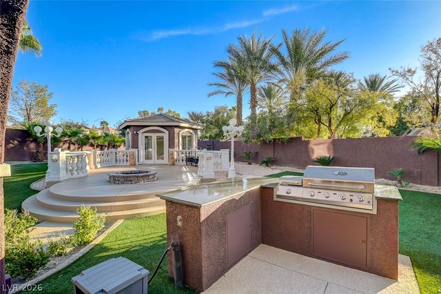 10798 Chillingham Drive, Las Vegas, NV 89183