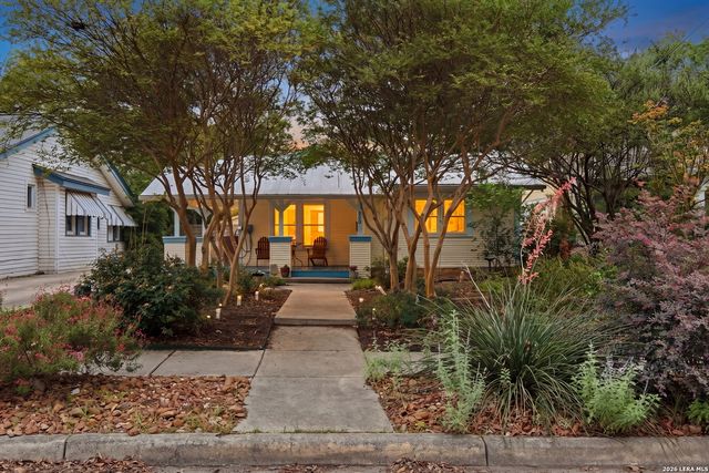 310 Queen Anne Ct, San Antonio, TX 78209