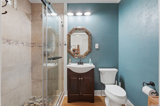310 Queen Anne Ct, San Antonio, TX 78209