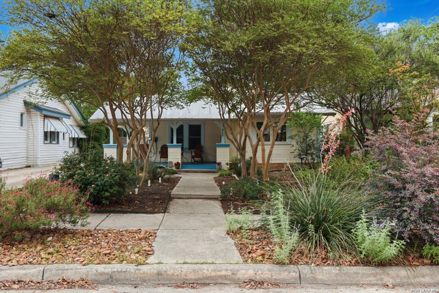 310 Queen Anne Ct, San Antonio, TX 78209