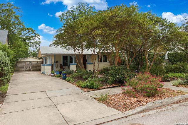 310 Queen Anne Ct, San Antonio, TX 78209