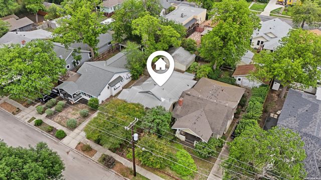 310 Queen Anne Ct, San Antonio, TX 78209