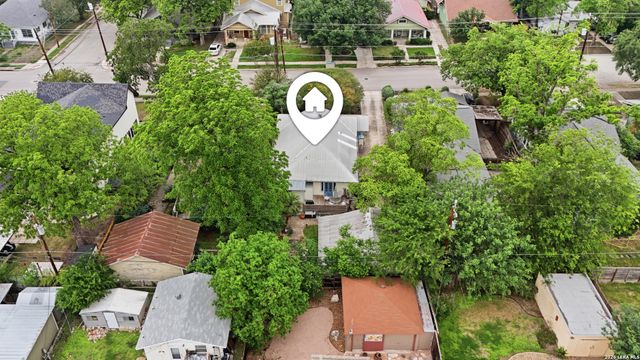 310 Queen Anne Ct, San Antonio, TX 78209