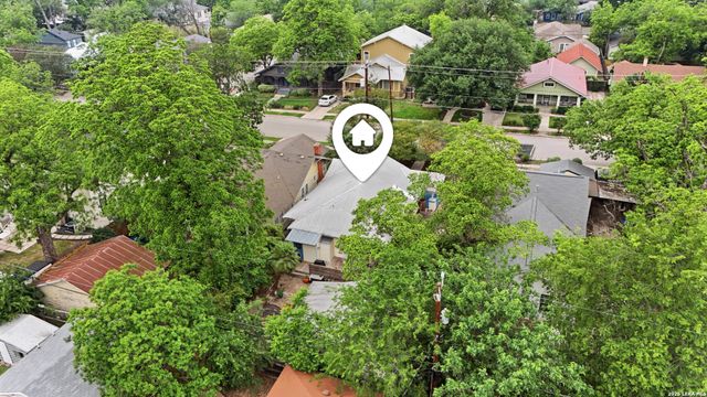 310 Queen Anne Ct, San Antonio, TX 78209