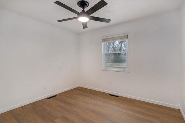 3231 W Farm Road 168, Springfield, MO 65807